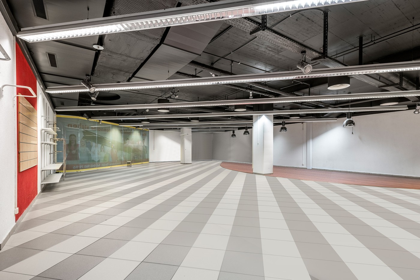 Attraktive Verkaufsfläche im Mergele Center zu vermieten - 3