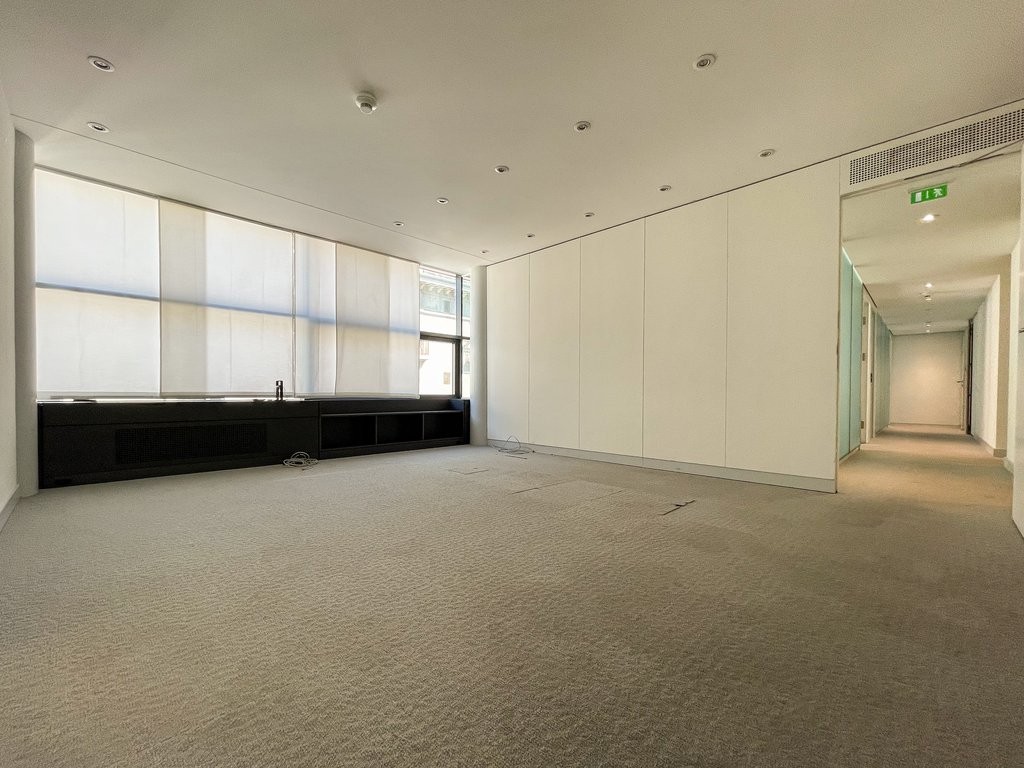 Bureau lumineux à deux pas du Lac et de la rue du Rhône - 2