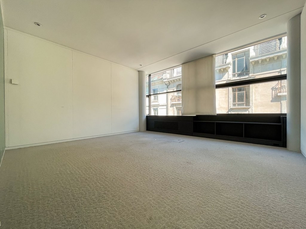 Bureau lumineux à deux pas du Lac et de la rue du Rhône - 3