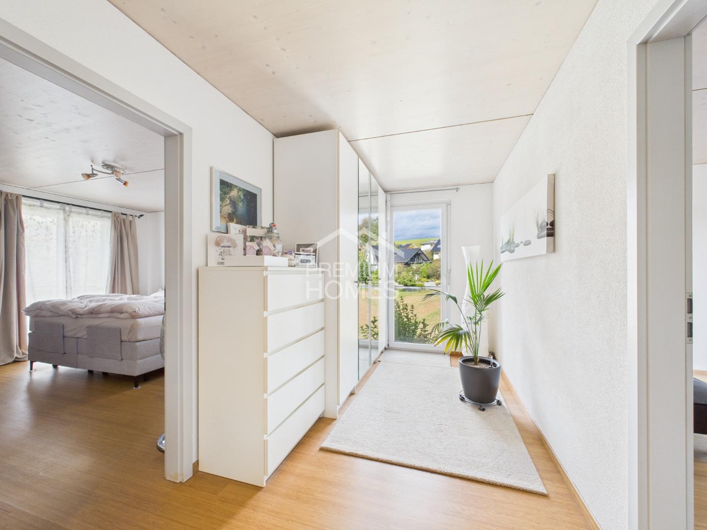 Neues Familienglück mit Garten und viel Platz - 8