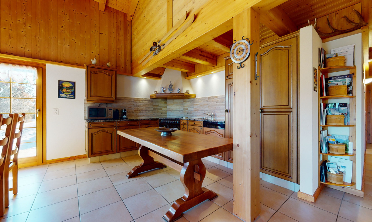 Luxuriöses Holzchalet mit Panoramablick nahe Crans-Montana - 3