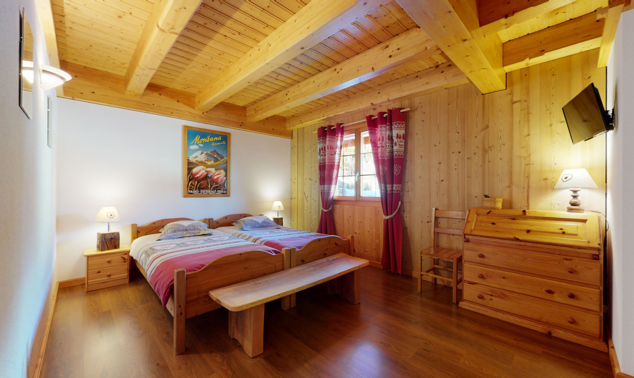 Luxuriöses Holzchalet mit Panoramablick nahe Crans-Montana - 4