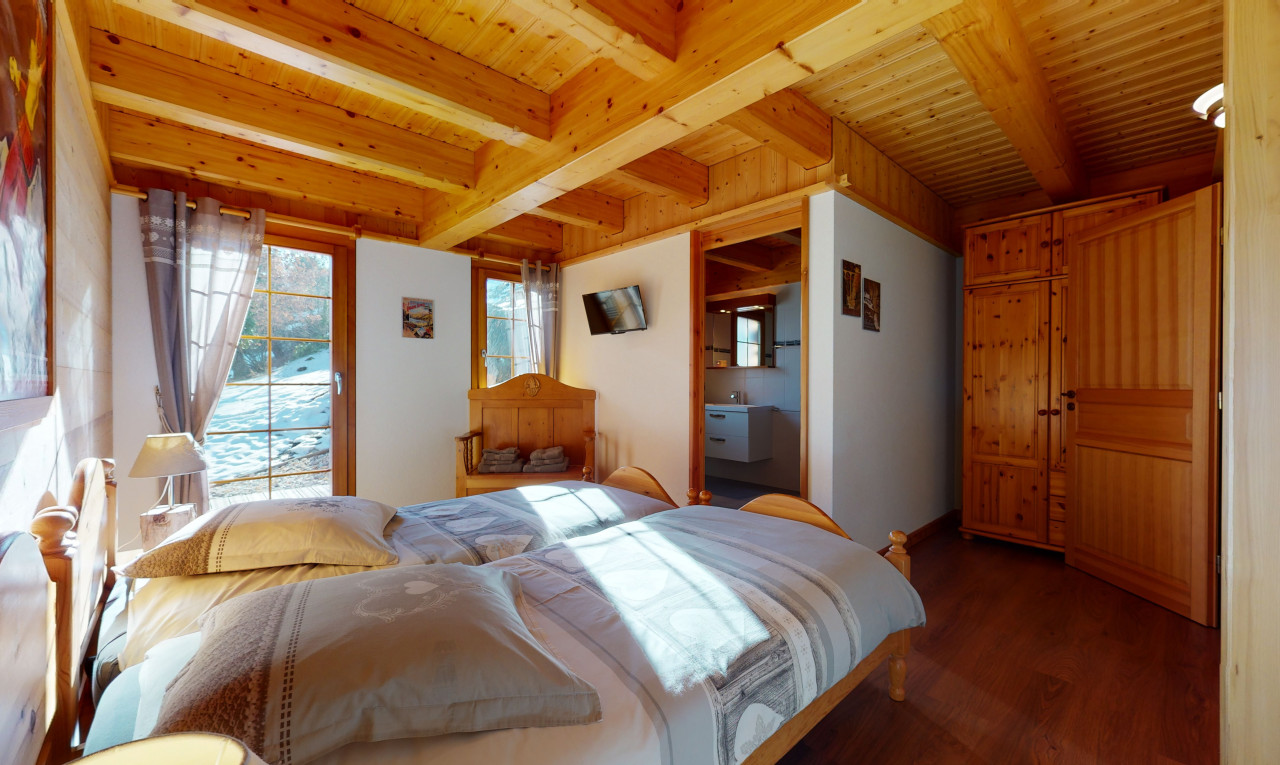 Luxuriöses Holzchalet mit Panoramablick nahe Crans-Montana - 7
