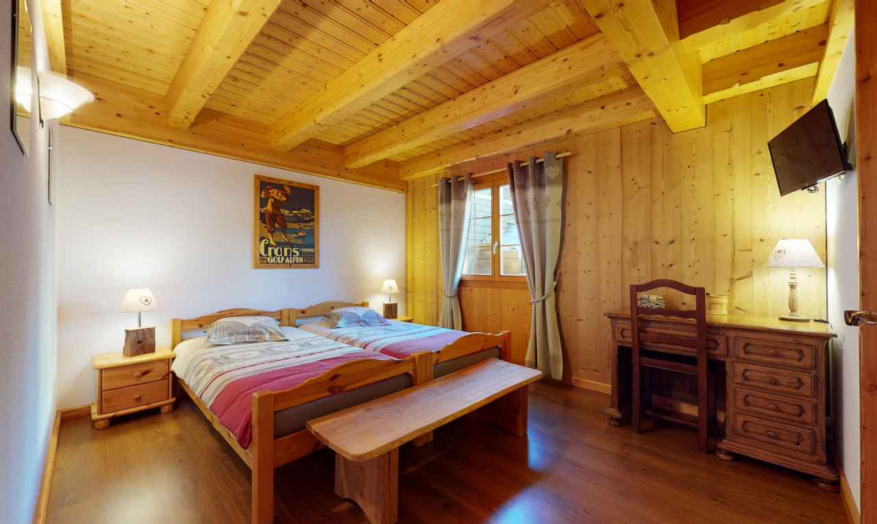 Luxuriöses Holzchalet mit Panoramablick nahe Crans-Montana - 8