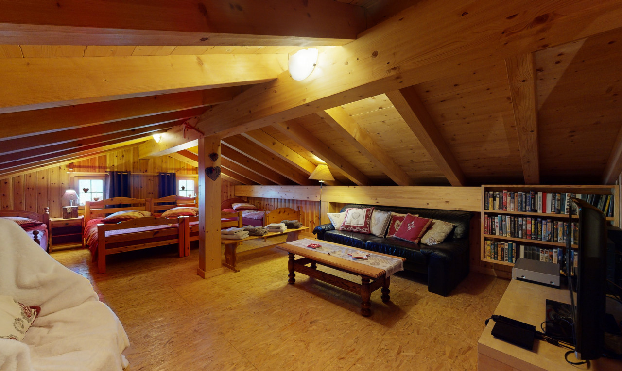 Luxuriöses Holzchalet mit Panoramablick nahe Crans-Montana - 11
