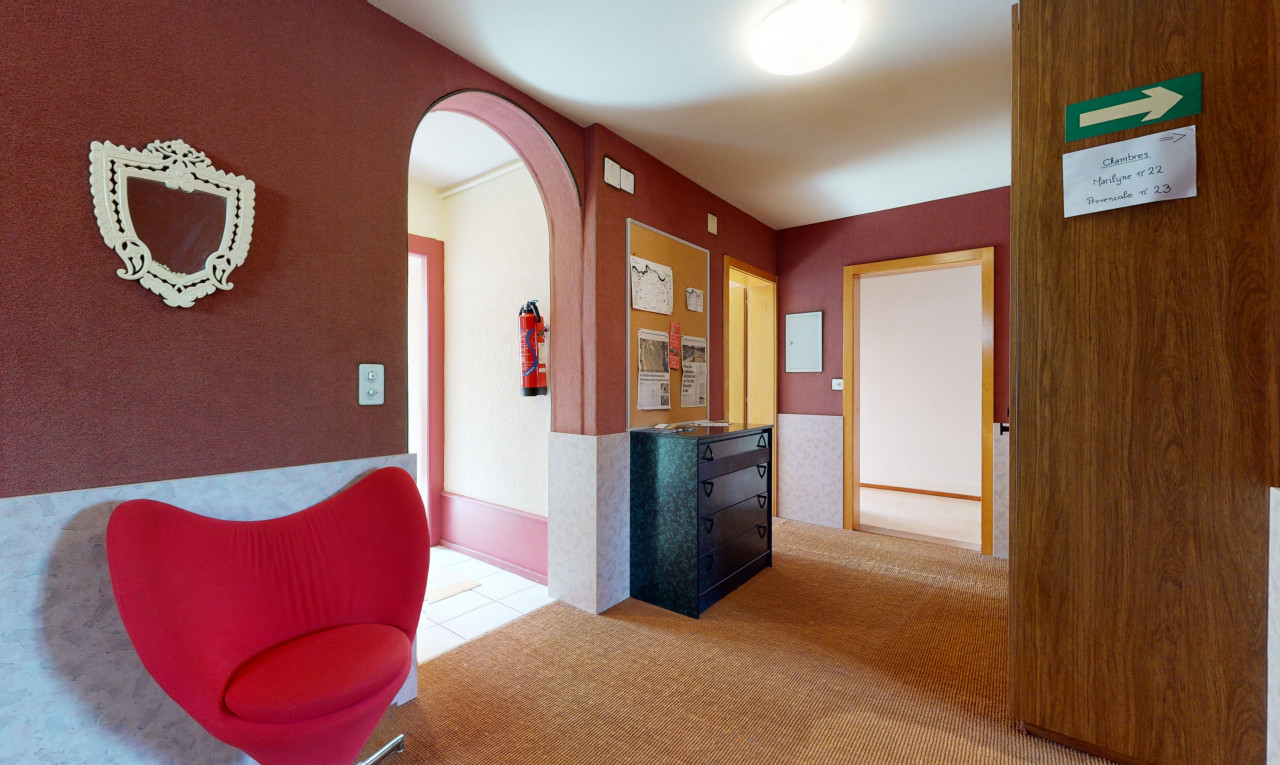 Prächtiges Geschäftsgebäude mit Gästezimmern, Bar und Kiosk - 6