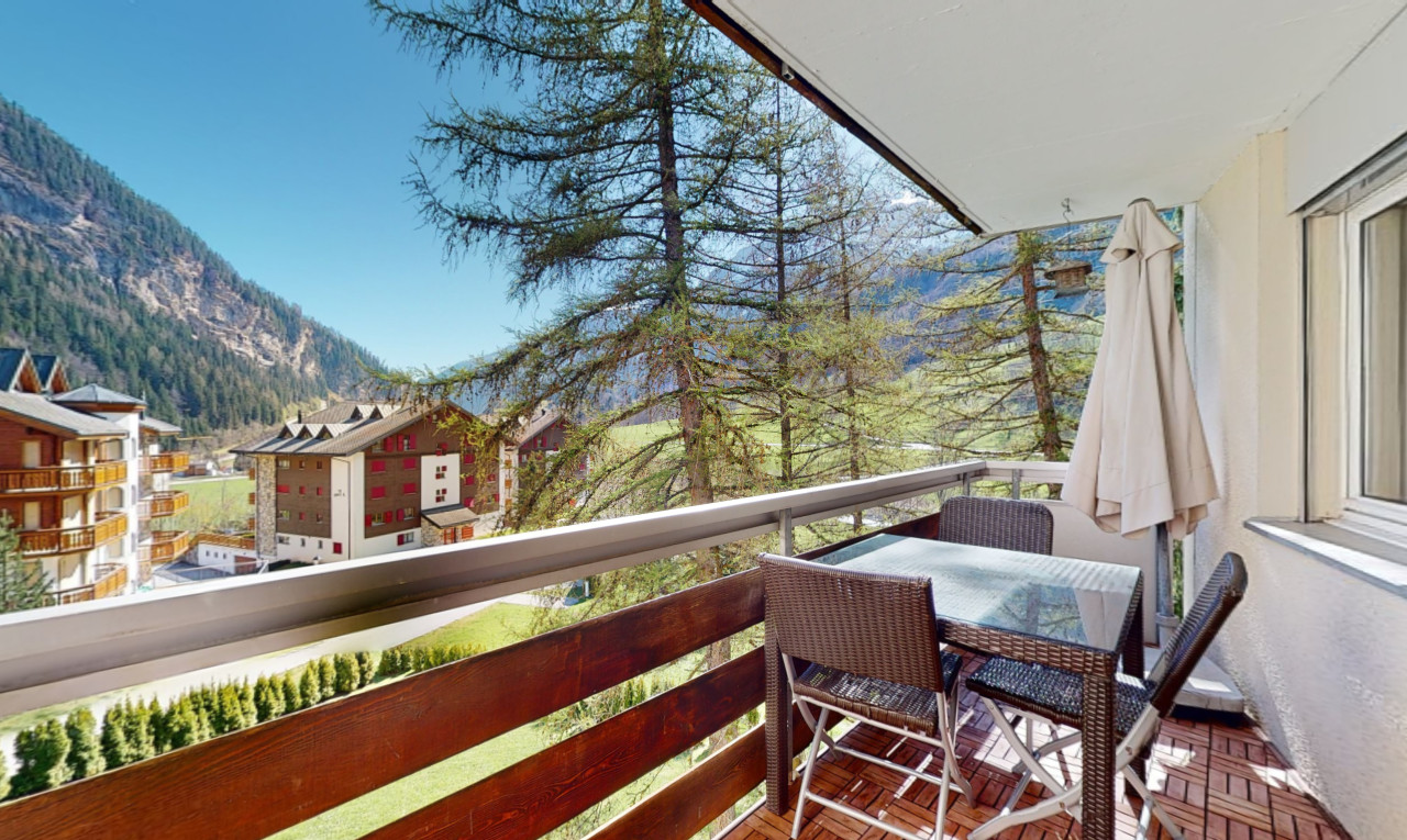 4.5 Zimmer idyllisch gut gelegen mit Blick auf die Berge - 2