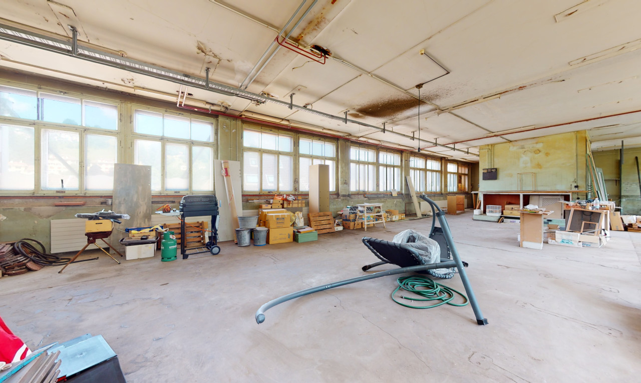 Einzigartig!Gemischtes Mehrfamilienhaus mit hohem Umwandlungspotenzial - 11