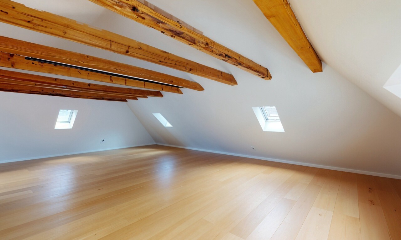 Außergewöhnliche Gelegenheit – Komplett renoviertes Penthouse - 0