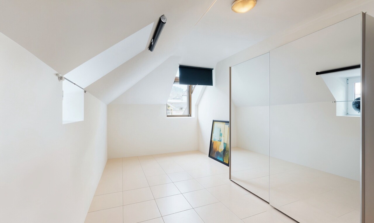 Außergewöhnliche Gelegenheit – Komplett renoviertes Penthouse - 2