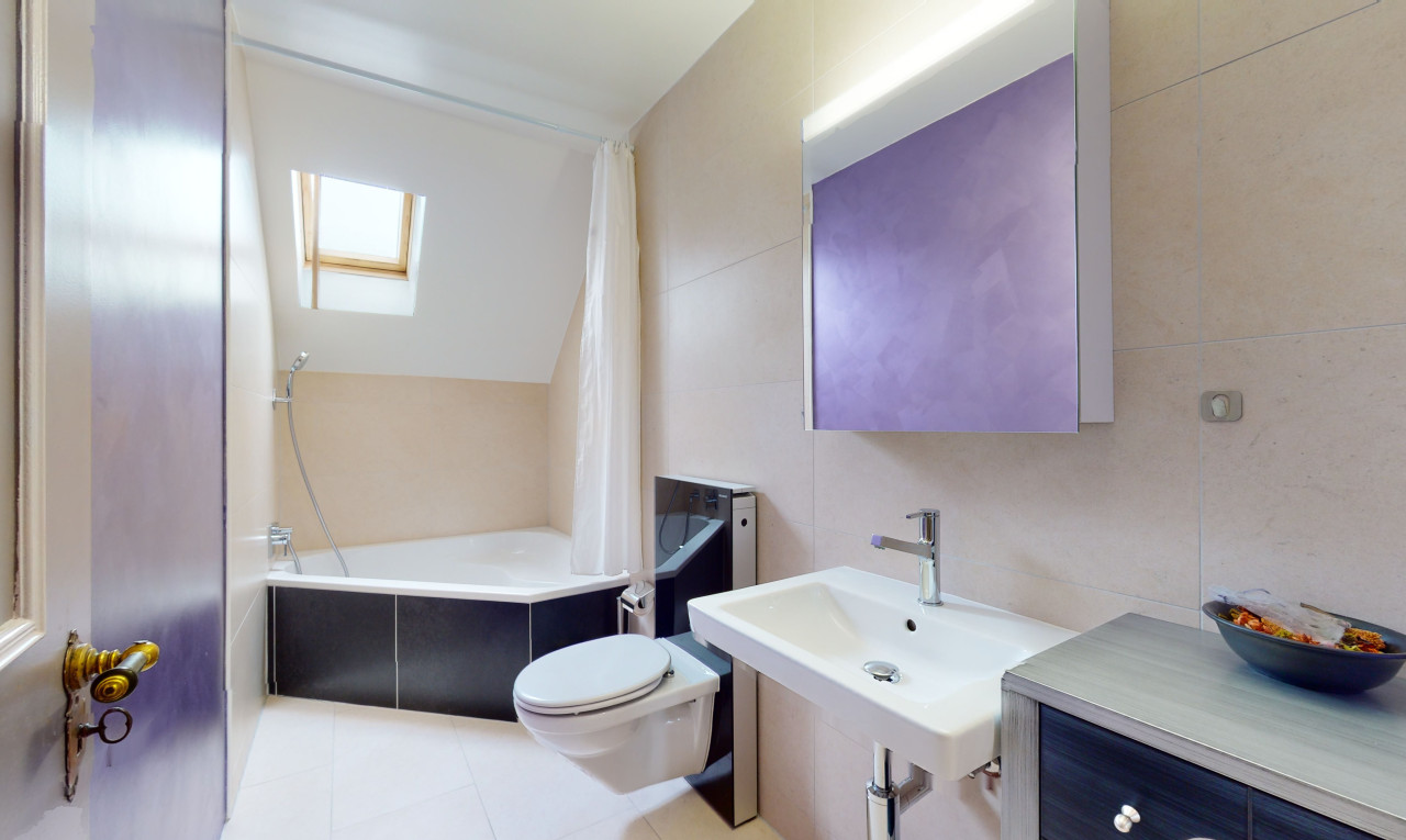 Außergewöhnliche Gelegenheit – Komplett renoviertes Penthouse - 3