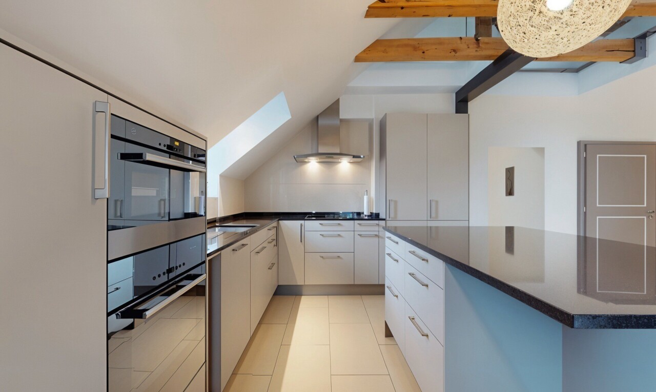 Außergewöhnliche Gelegenheit – Komplett renoviertes Penthouse - 4