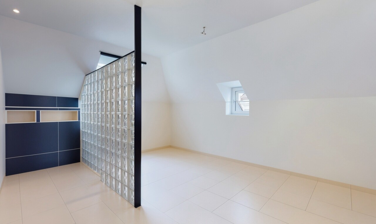 Außergewöhnliche Gelegenheit – Komplett renoviertes Penthouse - 6