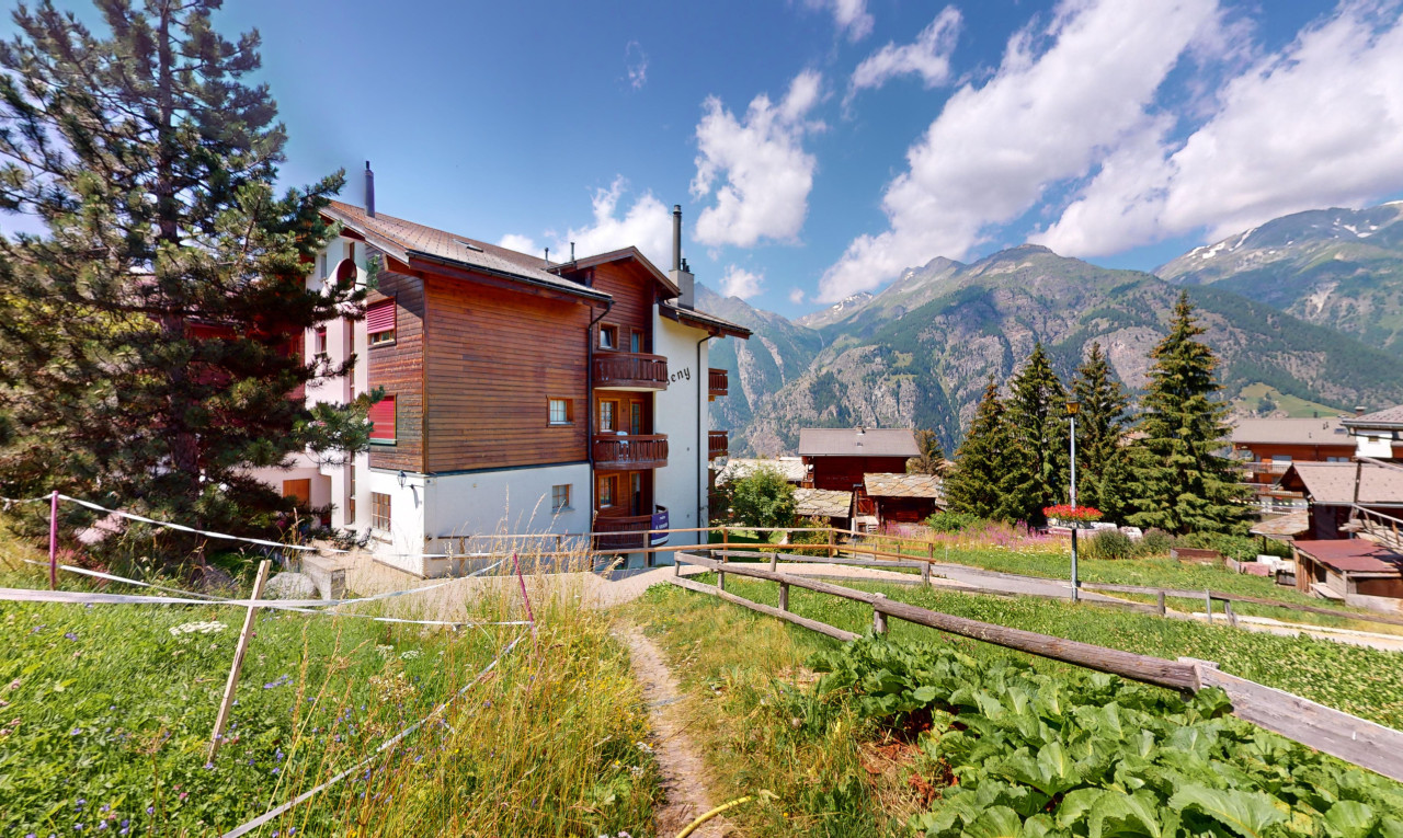Sonnige 3½-Zimmer-Wohnung mit Alpenblick im Herzen von Grächen - 0
