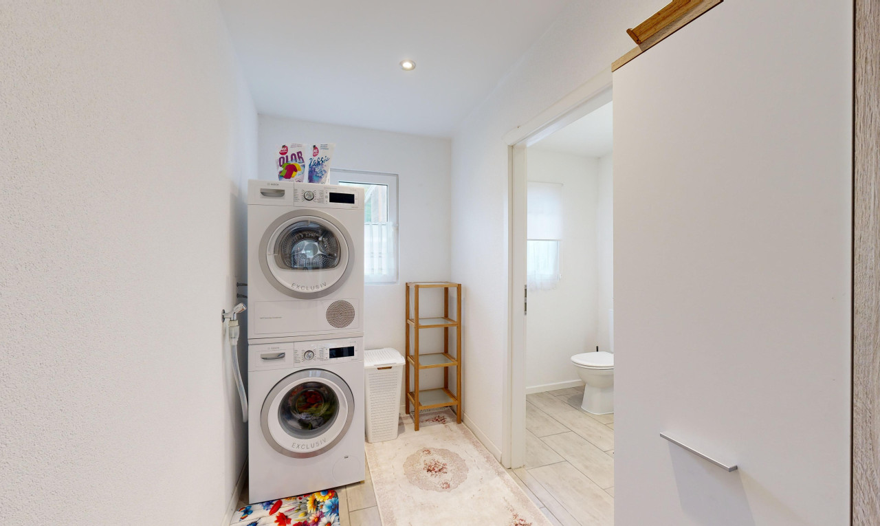 Idyllisches Einfamilienhaus mit Wintergarten und Panoramablick - 11