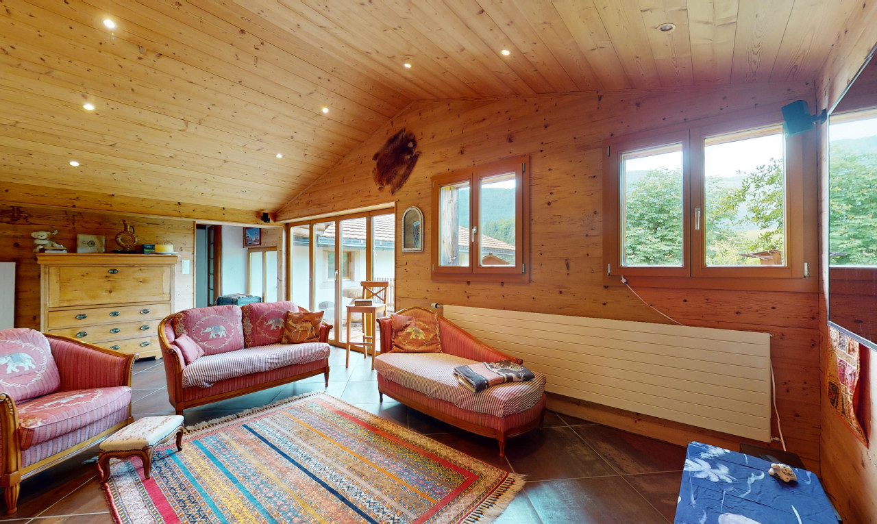 Wunderschönes Charakterobjekt mit Panoramablick auf die Landschaft - 8