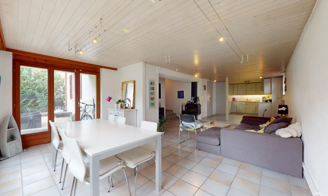 Renditeobjekt mit 13 Garagen und Bauland! - 3