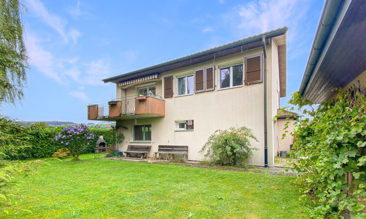 MEHRFAMILIENHAUS AM RAND DER LANDWIRTSCHAFTSZONE – GROSSE CHANCE! - 1