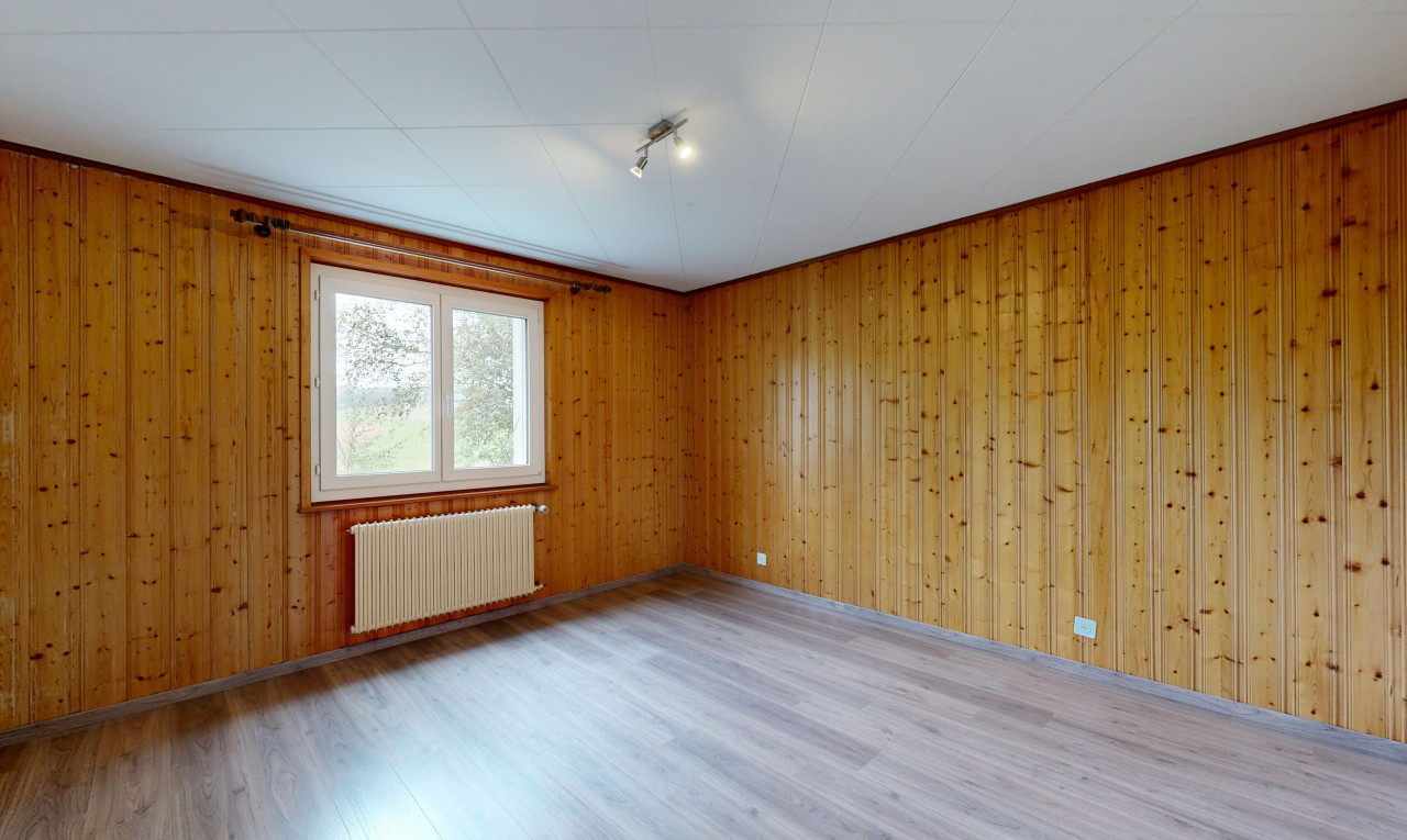 MEHRFAMILIENHAUS AM RAND DER LANDWIRTSCHAFTSZONE – GROSSE CHANCE! - 10