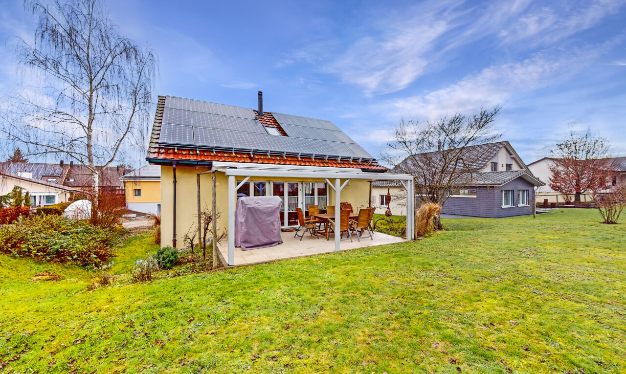 Charmantes, gut gepflegtes Einfamilienhaus, perfekt für Familien! - 0