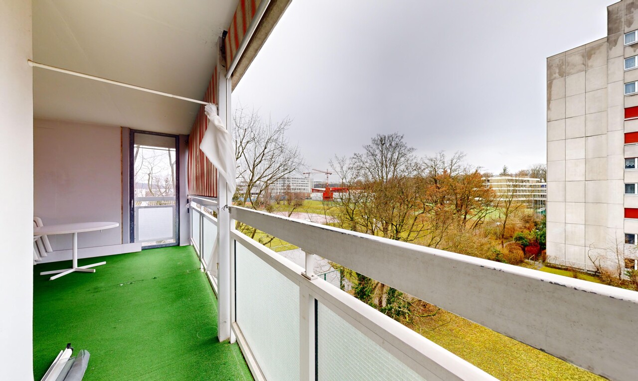 Bright 3-Room Apartment in a Central Location of Birsfelden - 4