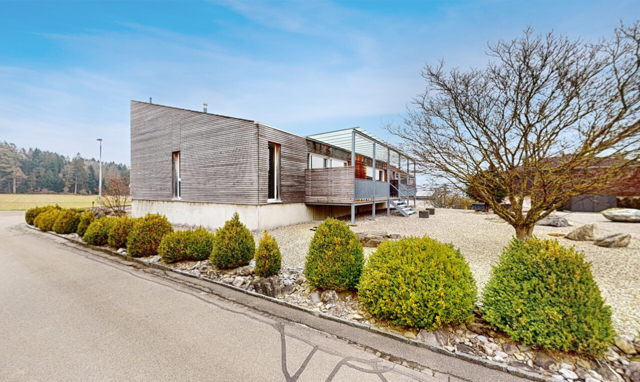 Grosszügiges Doppel-Einfamilienhaus mit traumhafter Aussicht - 3