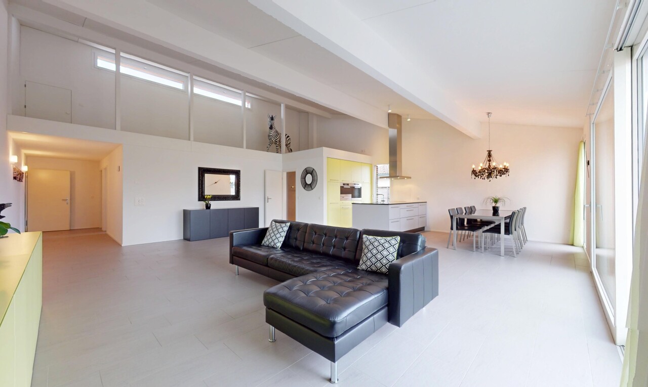 Grosszügiges Doppel-Einfamilienhaus mit traumhafter Aussicht - 8