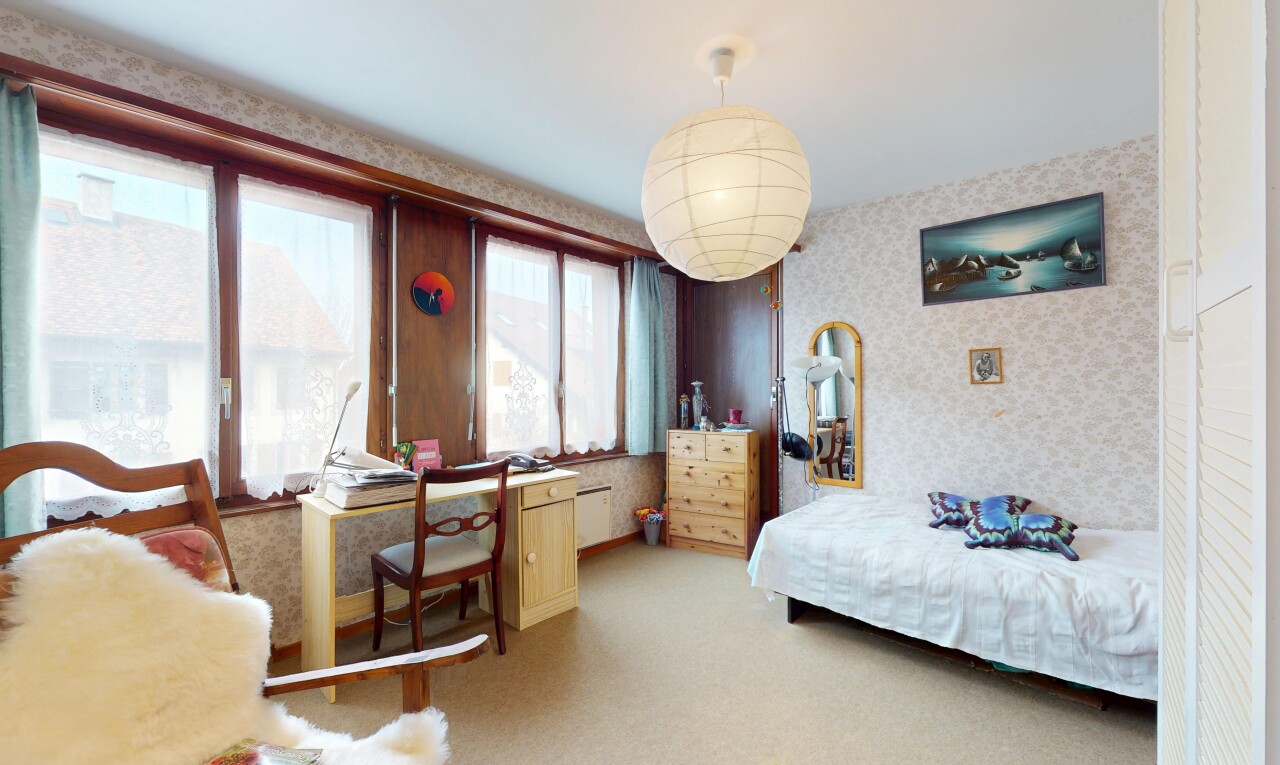 Immeuble locatif in à Ursins - 10