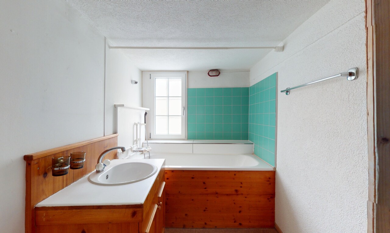 Denkmalgeschütztes 8-Zimmer Doppeleinfamilienhaus an zentraler Lage - 2