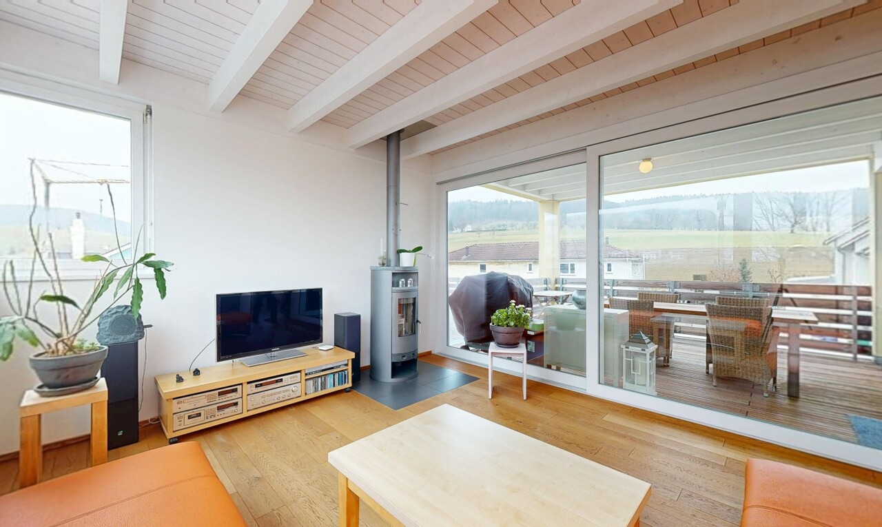 Attraktive Wohnliegenschaft mit Werkhalle und Photovoltaikanlage - 1