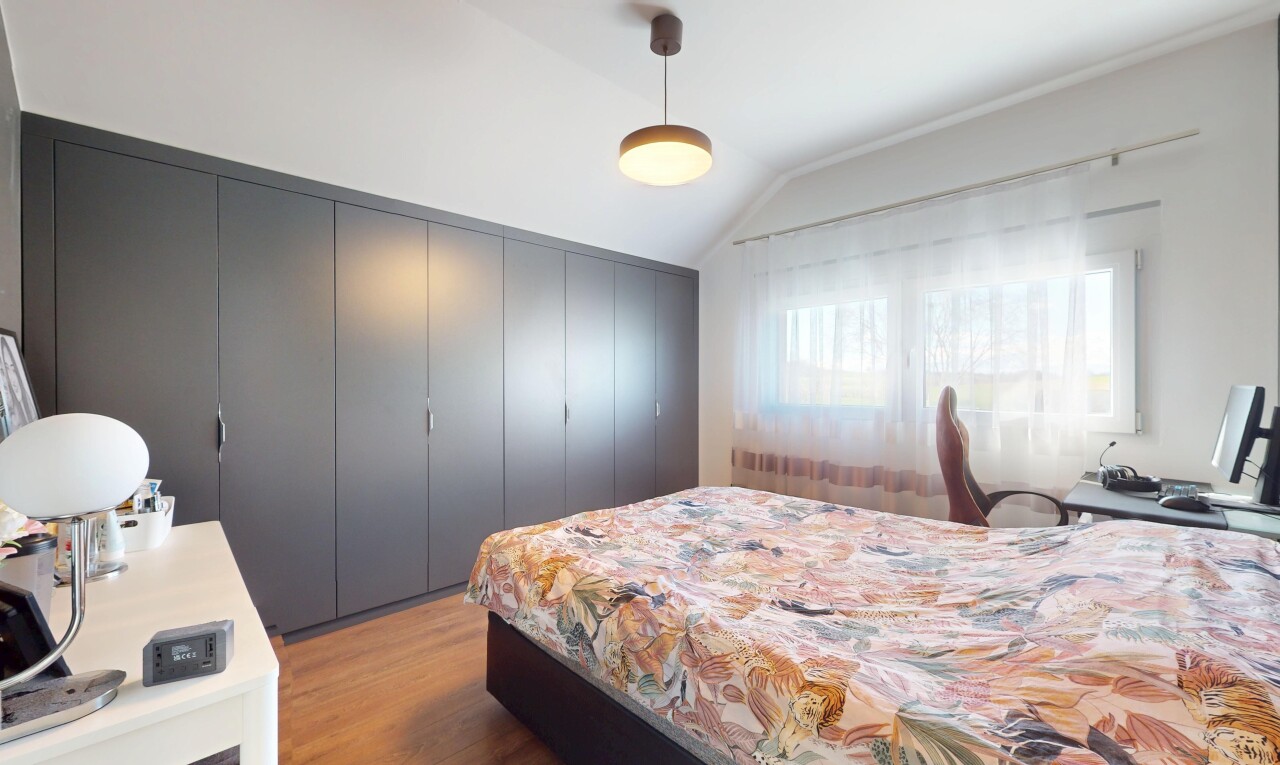 Moderne freistehende Villa mit Garten in einer ruhigen Gegend - 10