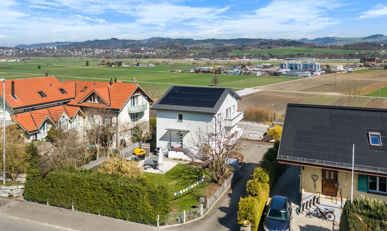 Elegantes Einfamilienhaus mit Panoramablick an sonniger Lage - 1