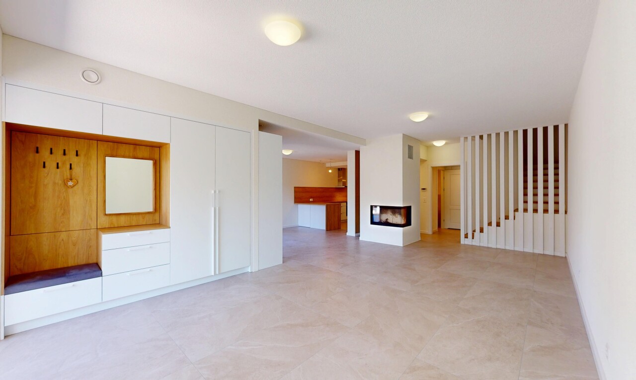 Neues Doppeleinfamilienhaus mit unverbaubarem Ausblick - 0