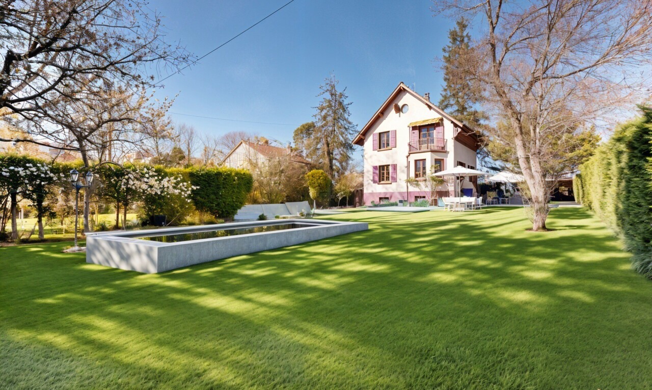 Beautiful detached house with a pool, ideally located - 2