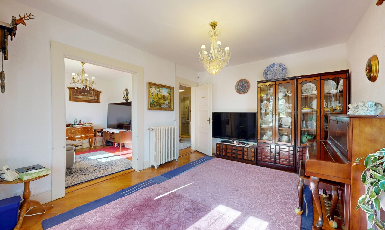 Beautiful detached house with a pool, ideally located - 4