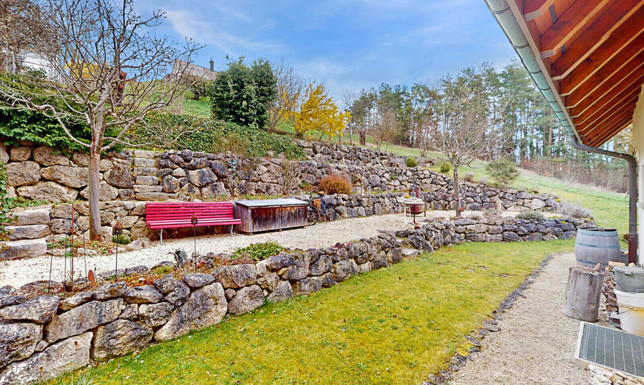 Freistehendes 6.5-Zimmer Einfamilienhaus am Rande der Wohnzone - 4