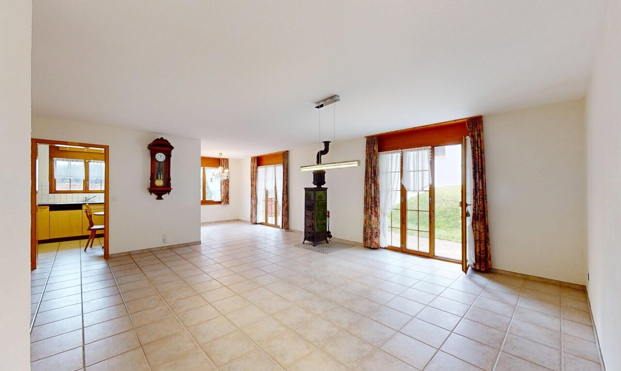 Freistehendes 6.5-Zimmer Einfamilienhaus am Rande der Wohnzone - 6