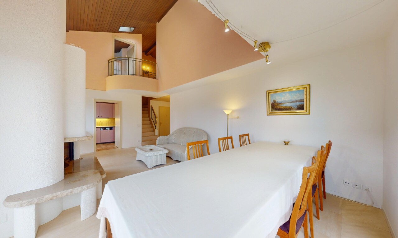 4.5-Zimmer-Maisonettewohnung mit Zusatzzimmer und teilweiser Seesicht - 2