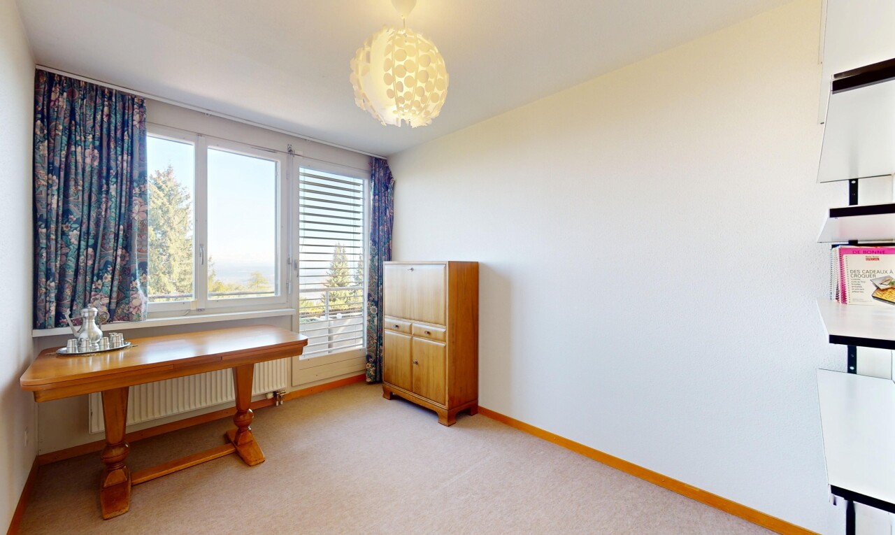 Spacious Terrace Apartment with Stunning Views in Evilard - 7