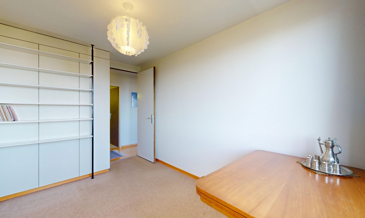 Spacious Terrace Apartment with Stunning Views in Evilard - 9