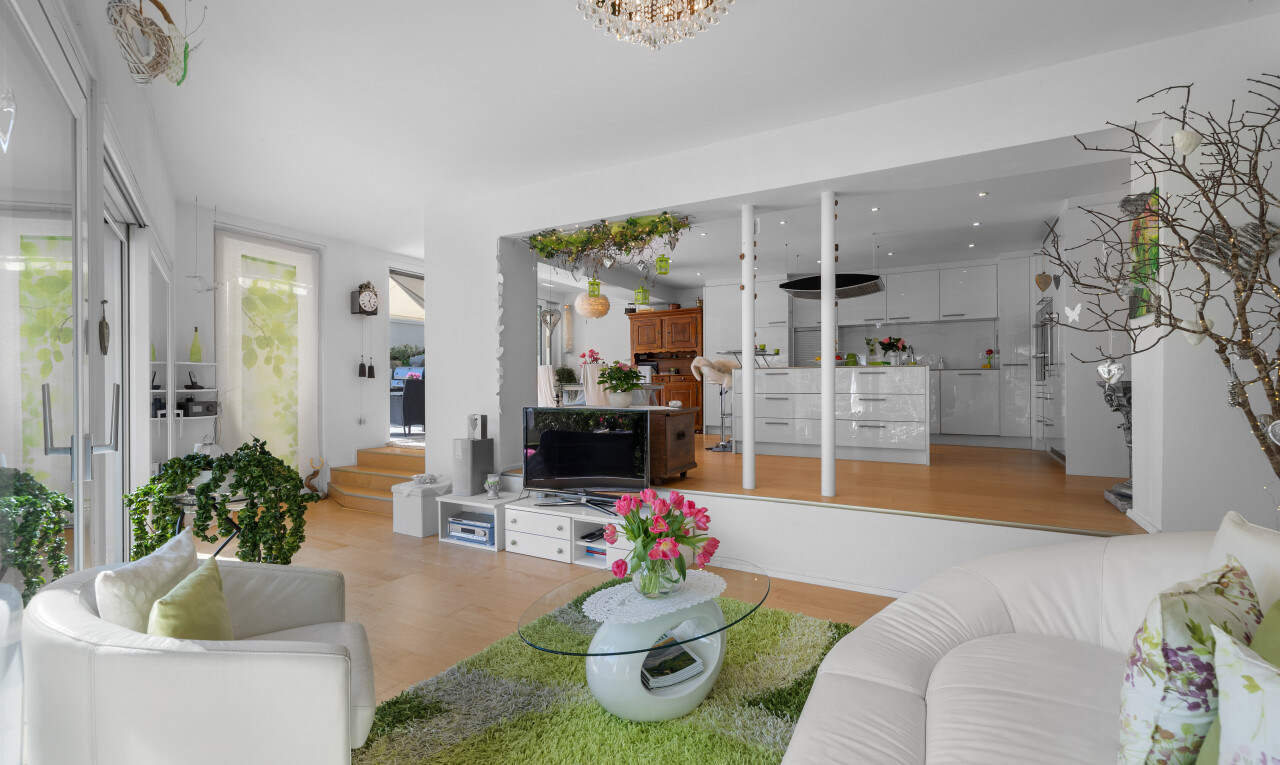 Stilvoll renoviertes Zweifamilienhaus an zentrumsnaher Lage - 7