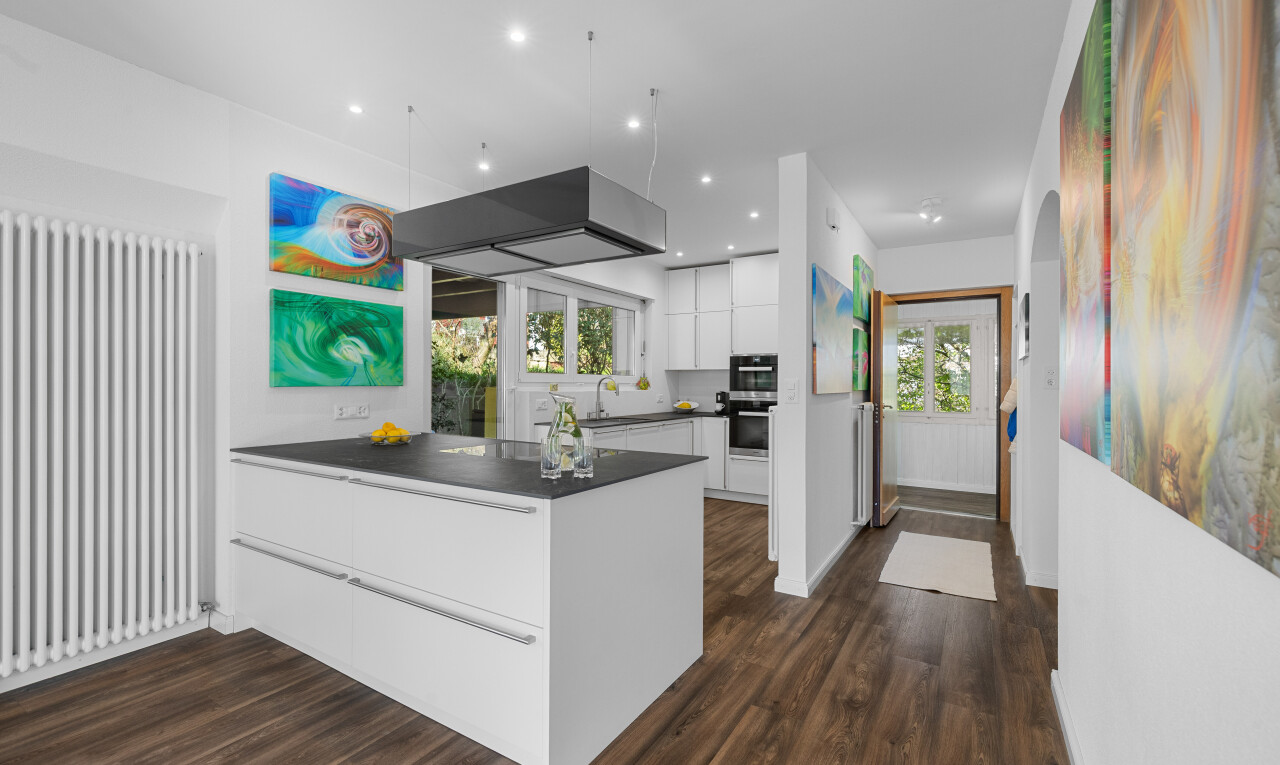 Stilvoll renoviertes Zweifamilienhaus an zentrumsnaher Lage - 10