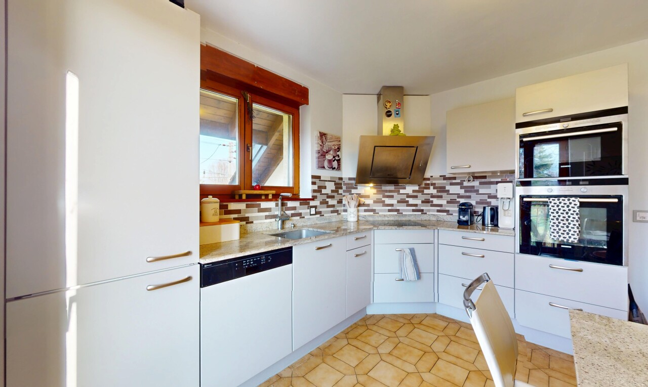 Large 6.5-room flat in absolute peace and quiet in Morges - 3