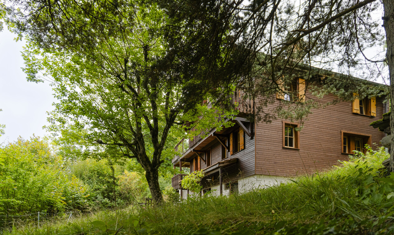 Stunning panoramic views in a rare, preserved alpine setting - 2