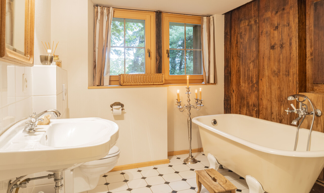 Stunning panoramic views in a rare, preserved alpine setting - 9