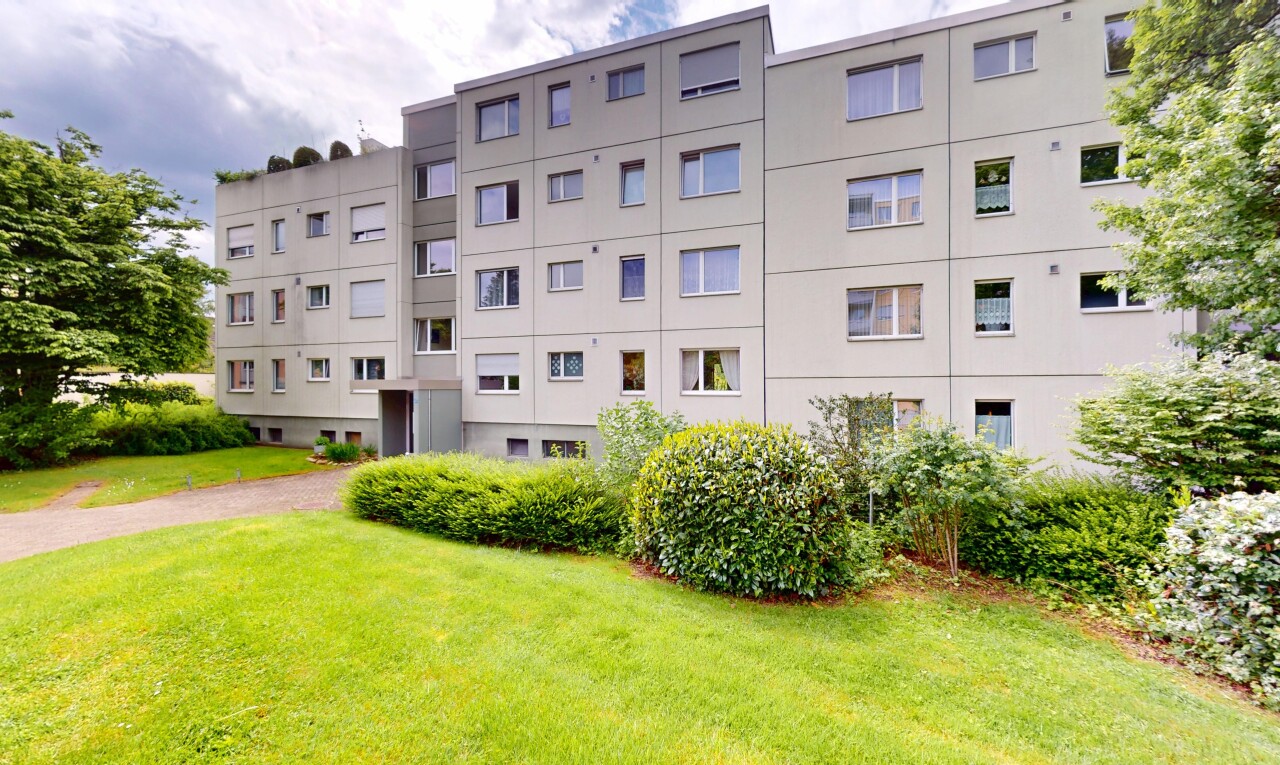 Renovierte 4.5-Zimmer-Wohnung mit unverbaubarer Aussicht - 11