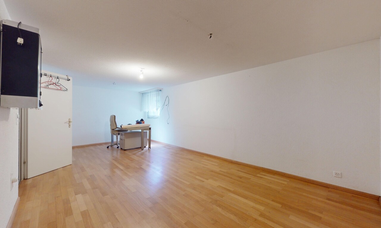 Charmantes Einfamilienhaus mit grossem Garten und Garagenbox - 11