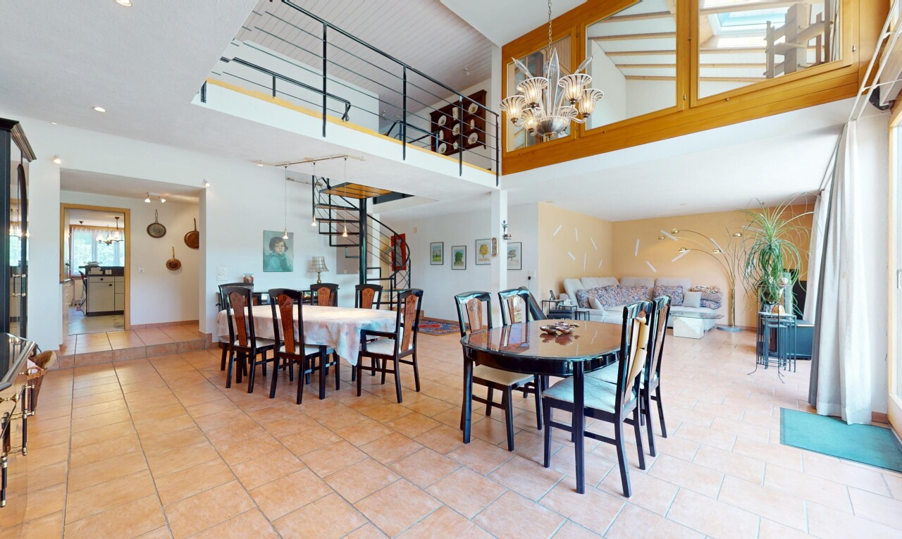 Sonnige Liegenschaft in Kernzone mit Ausbaupotenzial - 1