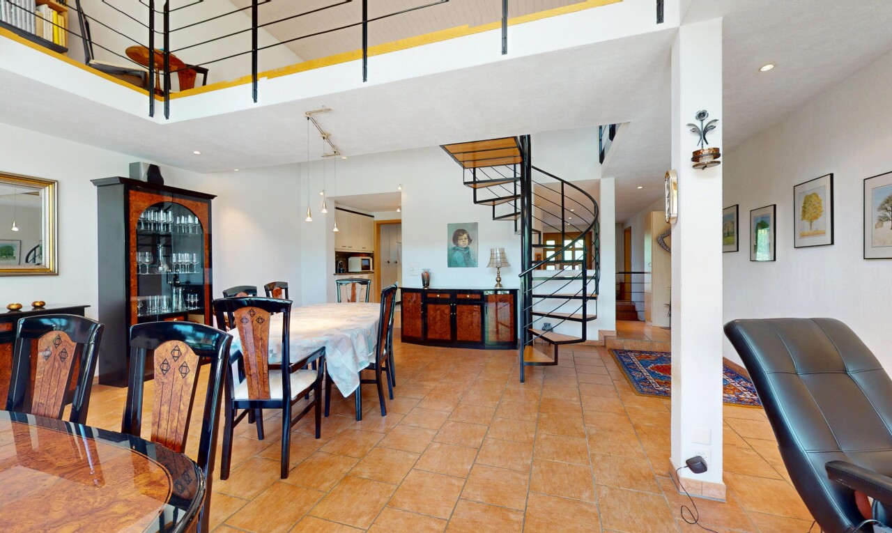 Sonnige Liegenschaft in Kernzone mit Ausbaupotenzial - 4