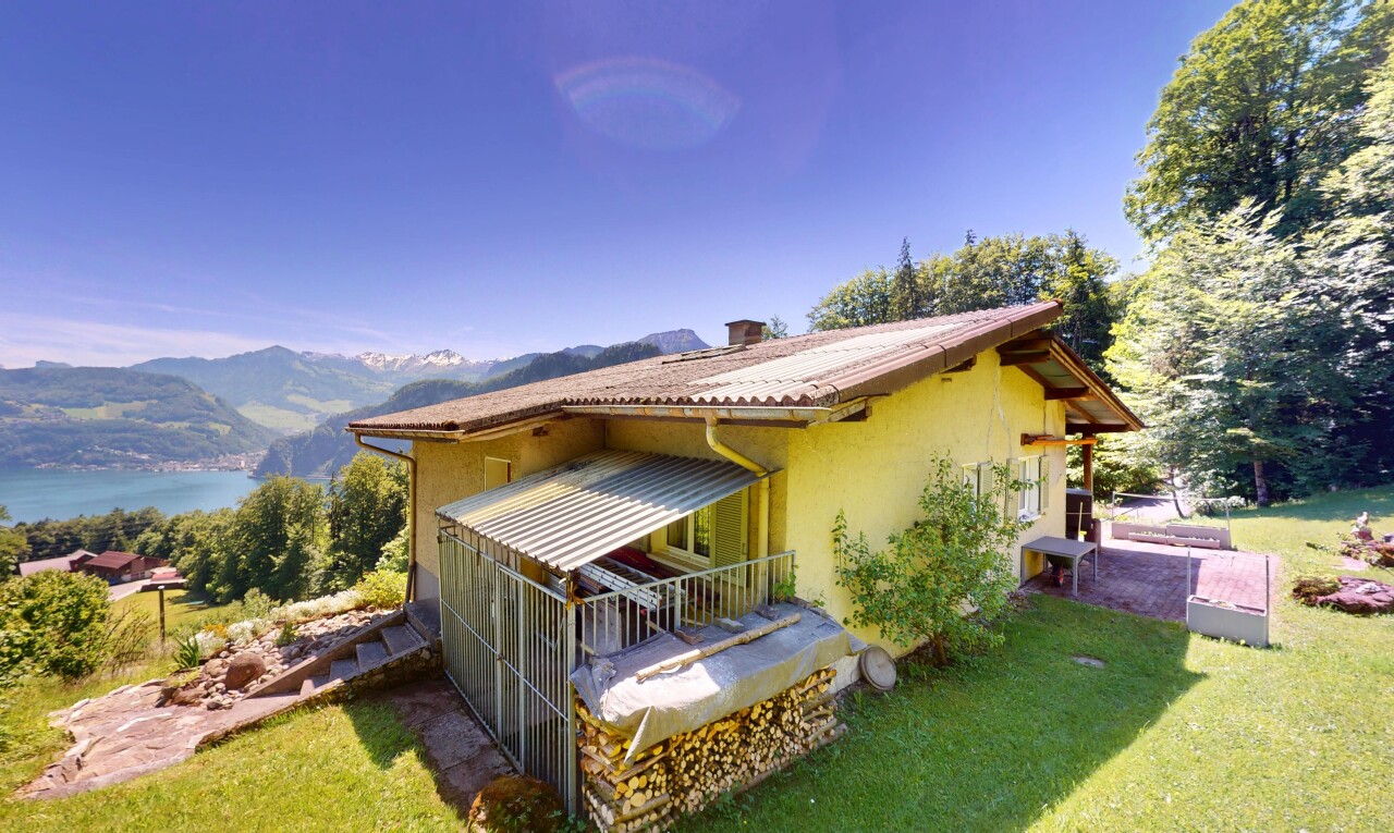 Private Oase mit ​einzigartiger See- und Bergsicht - 1